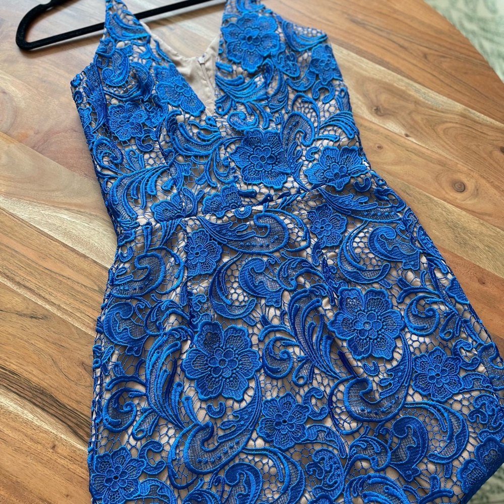 💙 Dress the Population blue lace dress 💙